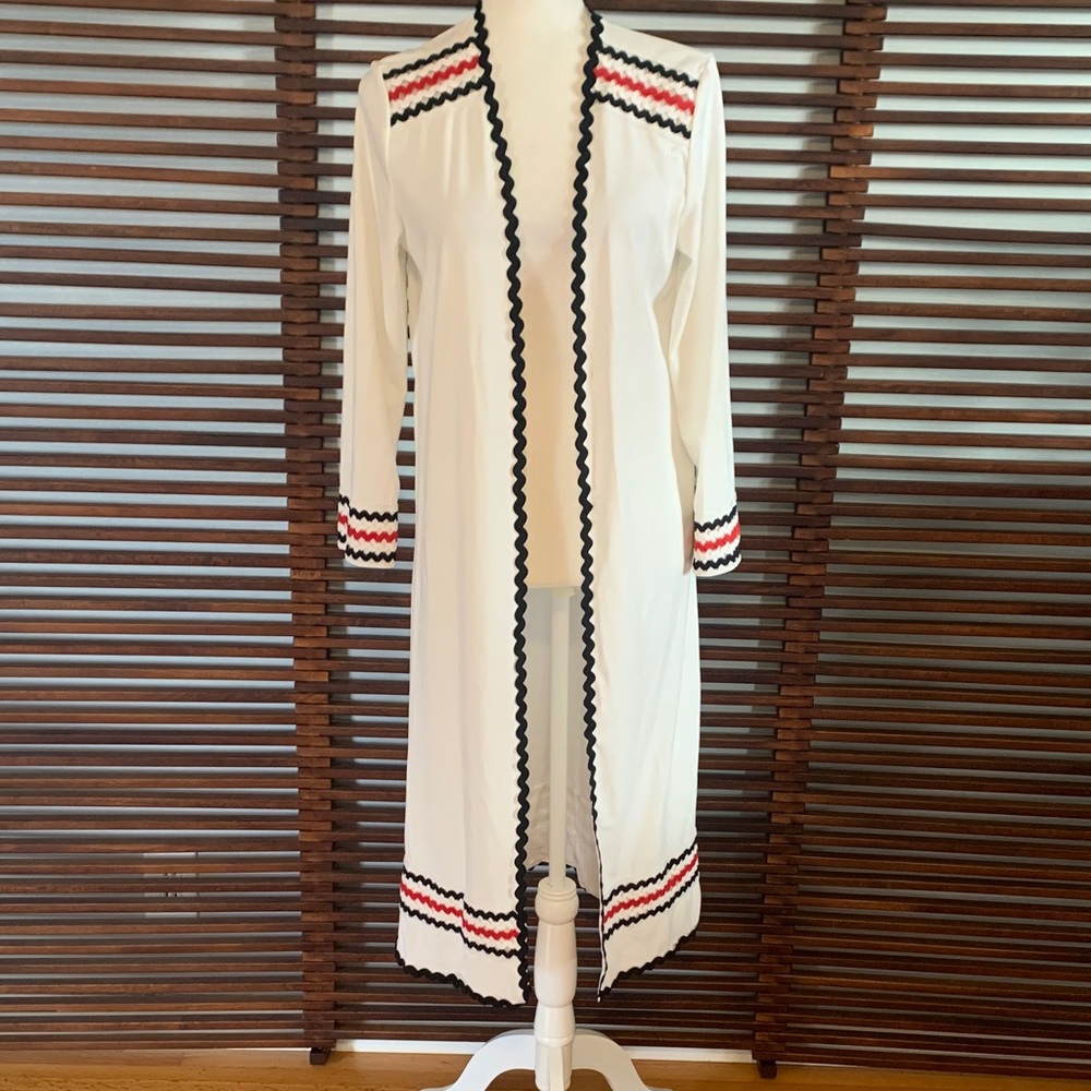 Order Plus White Long Jacket/kimono